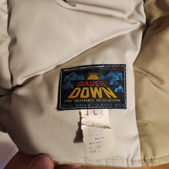 Men's Vintage Eddie Bauer Goose Down Beige Coat with Faux Fur Collar Size L - Picture 6 of 7